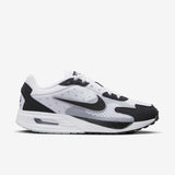 NIKE AIR MAX SOLO