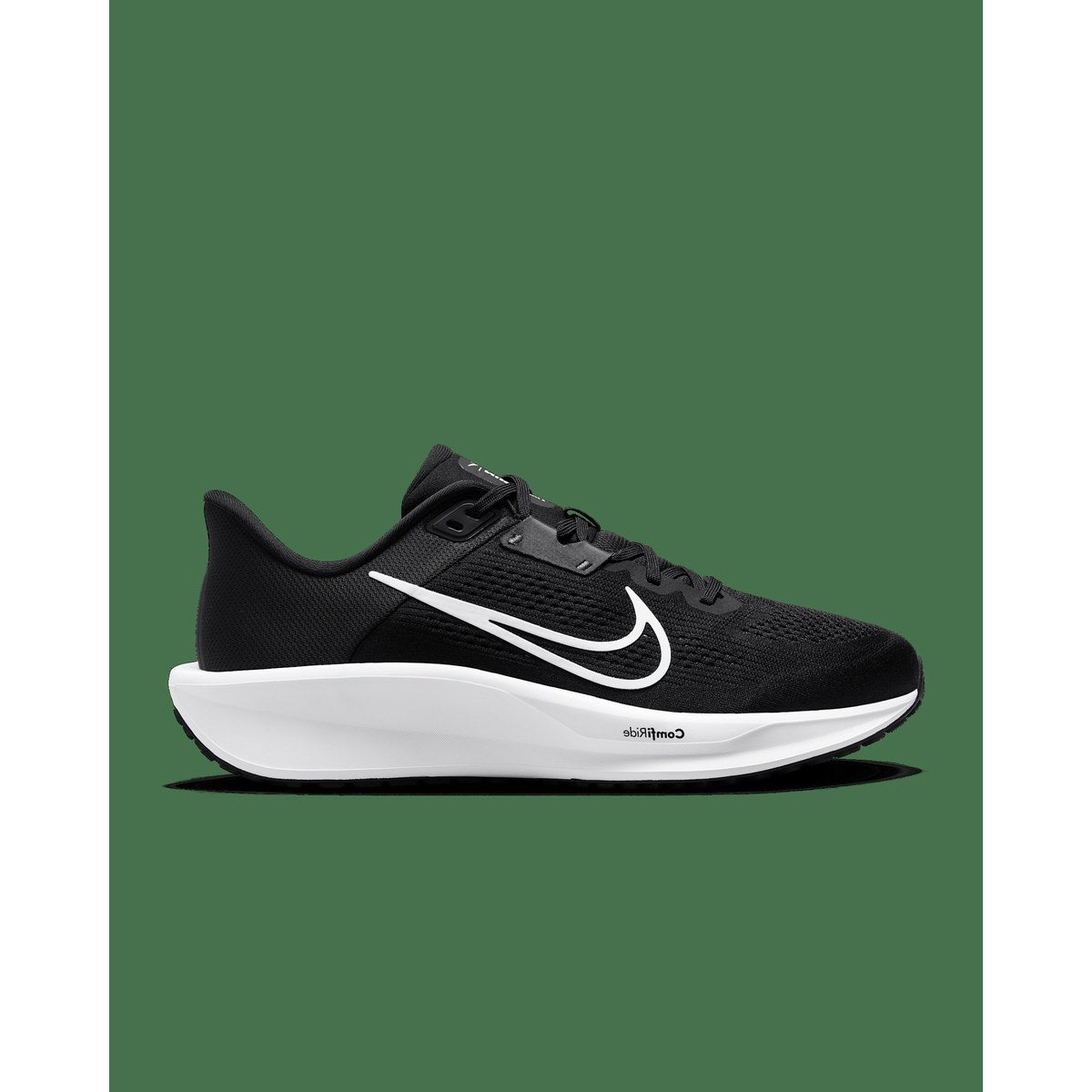 NIKE QUEST 6
