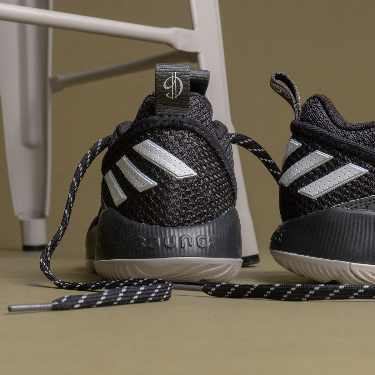 ADIDAS ZAPATILLA ADIDAS DAME CERTIFIED 9,5 - foto 4
