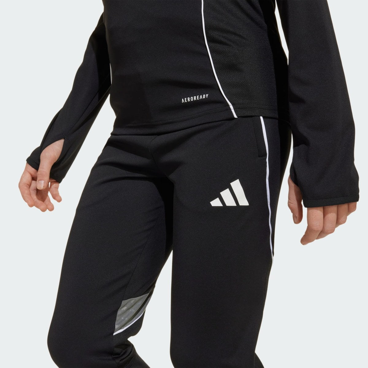 ADIDAS UCH TR PNTY - foto 4